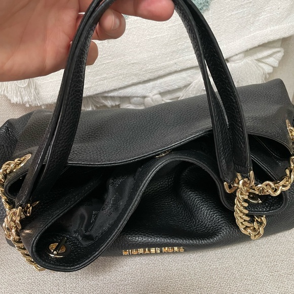 Michael Kors Jet Set Bag - Picture 3 of 16